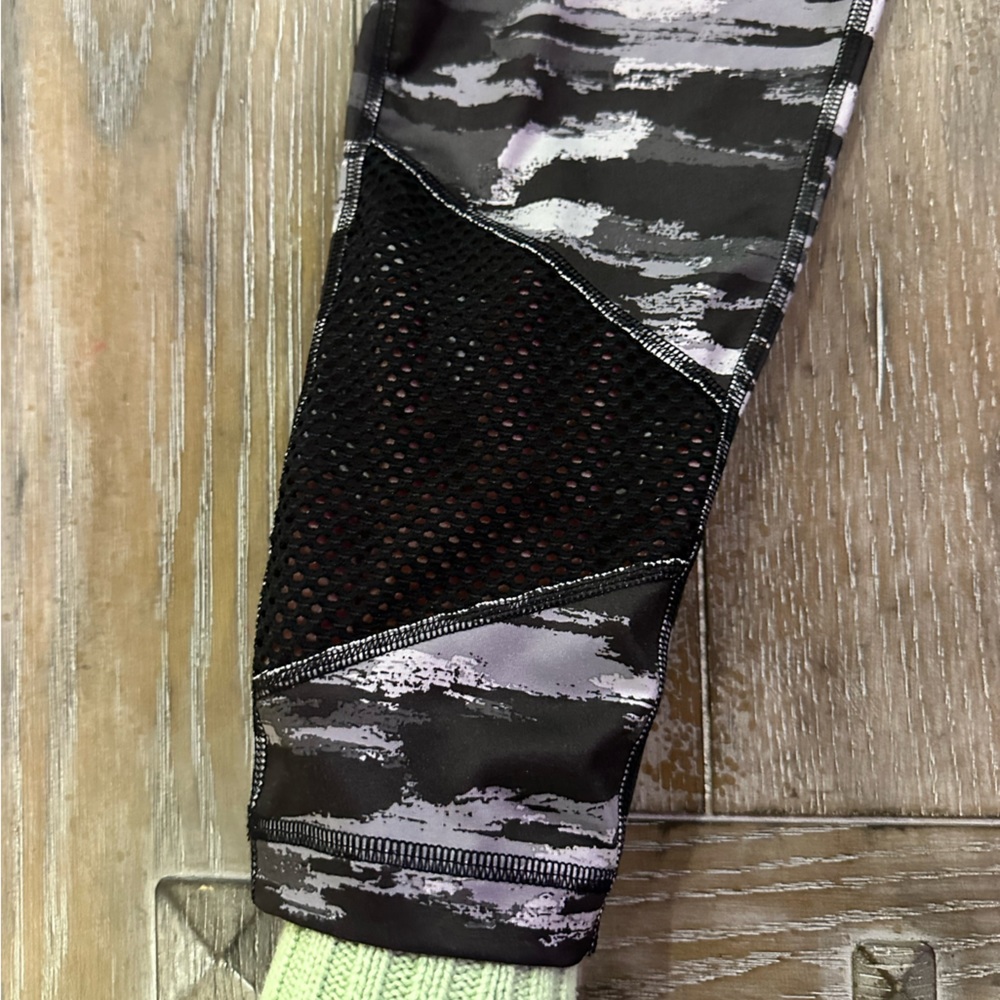 90 Degree by Reflex Workout Leggings - Picture 4 of 10